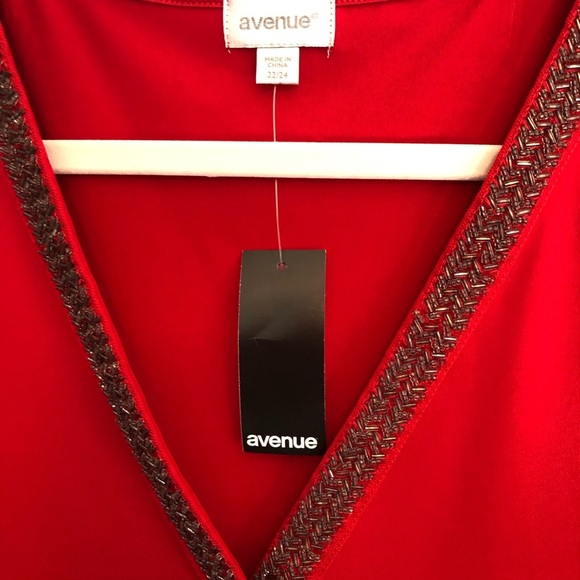 Avenue Women's Red Beaded V-Neck Short Sleeve Blouse Size 22/24 NWT - Picture 2 of 6